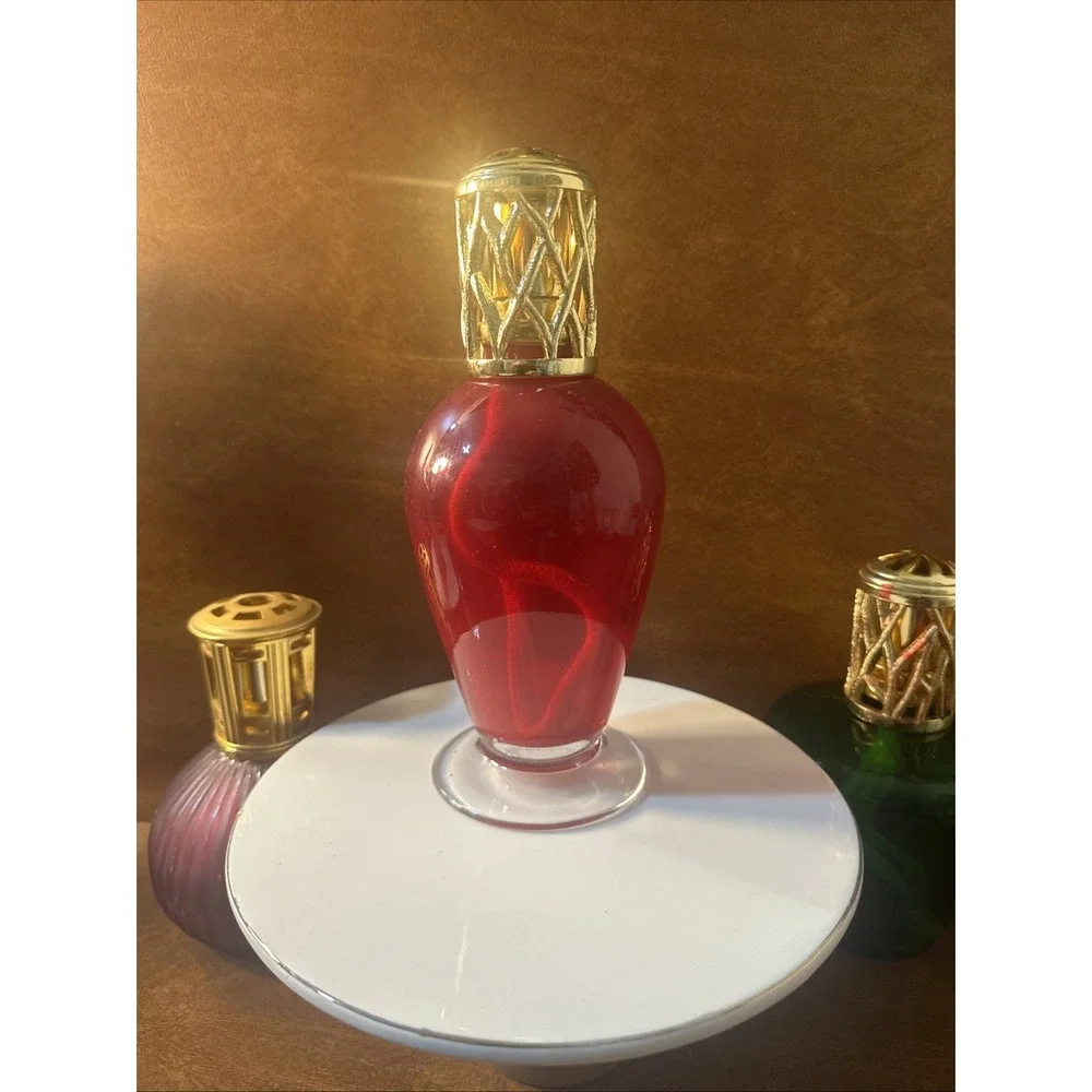 Red Blown Glass Fragrance Lamp with Wick and Gold Tone Lid 8